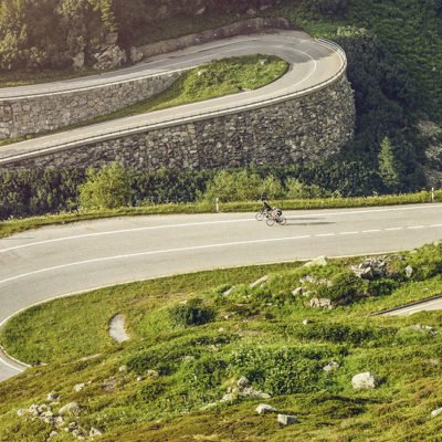 骑自行车:骑到阿尔卑斯山的屋顶