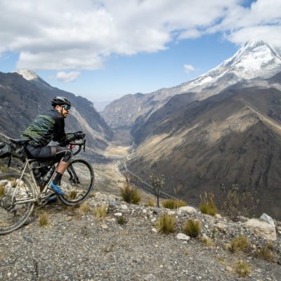 在秘鲁骑自行车：乔纳斯deichmann比赛inchafivide