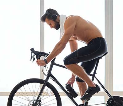 有些人喜欢高温训练:高温训练可以明显提高自行车运动员的成绩